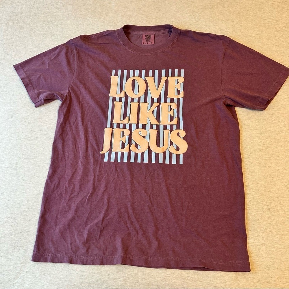 Comfort Colors Burgandy 'Love Like Jesus' Tee‎